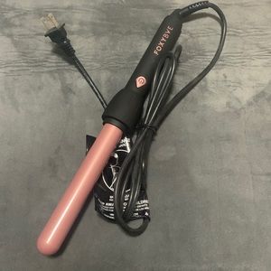 Foxybae styling wand brand new without box